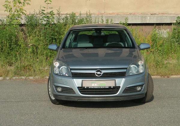 Opel Astra cena 14500 przebieg: 117500, rok produkcji 2004 z Józefów małe 497